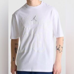 Professional Athlete Jordan White Embroidered “Jordan 23” Tee
White- Men’s XL